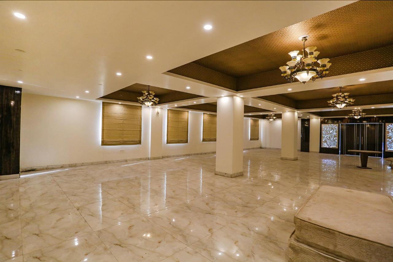 Fabexpress Kapashera Residency Near Igi Airport New Delhi Gurgaon Exterior photo